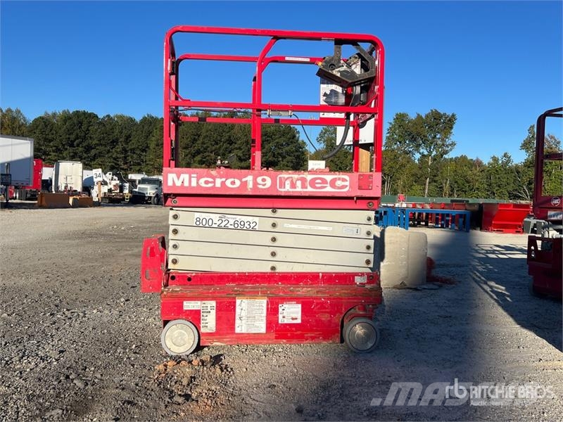 MEC Micro 19 Electric Scissor Lift Scissor lifts
