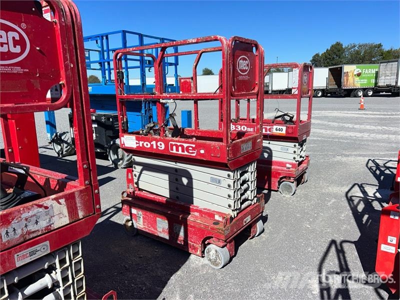 MEC Micro 19 Electric Scissor Lift Sakselifter