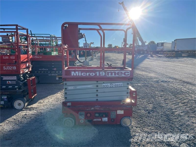 MEC Micro 19 Electric Scissor Lift Scissor lifts
