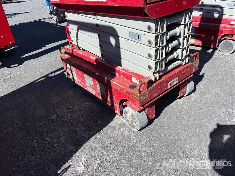 MEC Micro 19 Electric Scissor Lift Sakselifter