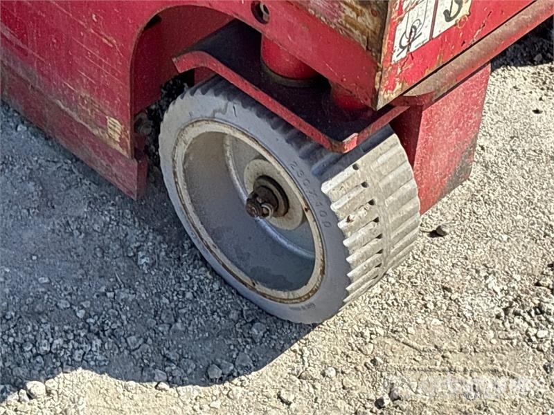 MEC Micro 19 Electric Scissor Lift Škarjaste dvižne ploščadi