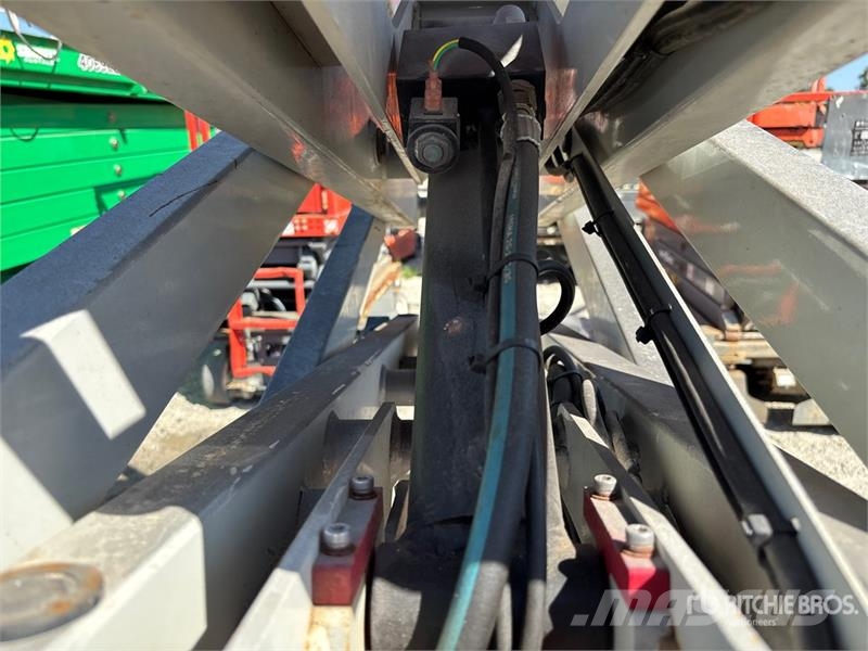 MEC Micro 19 Electric Scissor Lift Škarjaste dvižne ploščadi