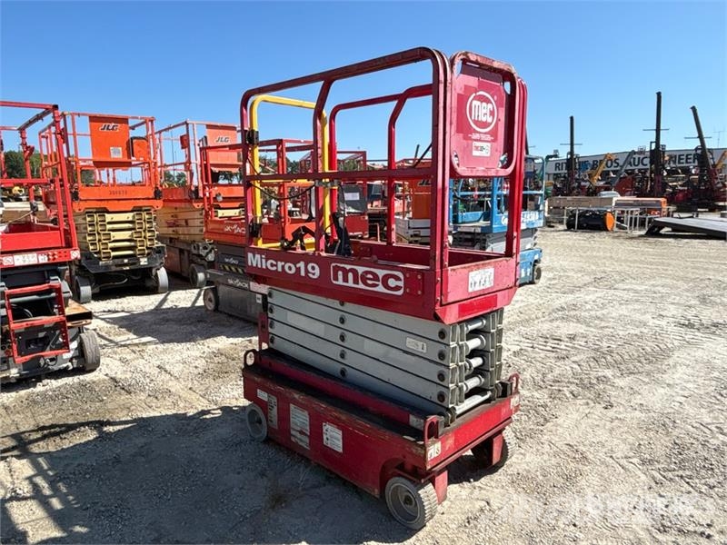 MEC Micro 19 Electric Scissor Lift Škarjaste dvižne ploščadi