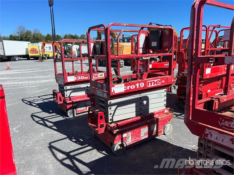 MEC Micro 19 Electric Scissor Lift Sakselifter