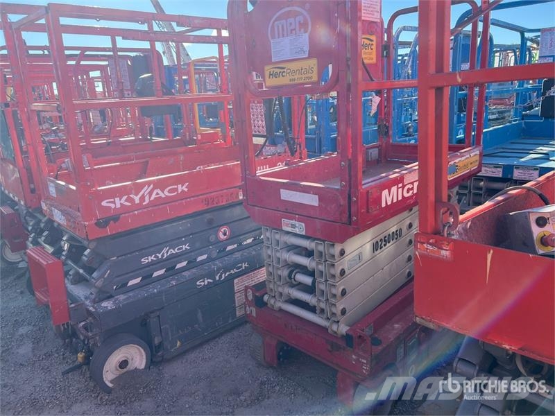 MEC Micro 19 Electric Scissor Lift Scissor lifts