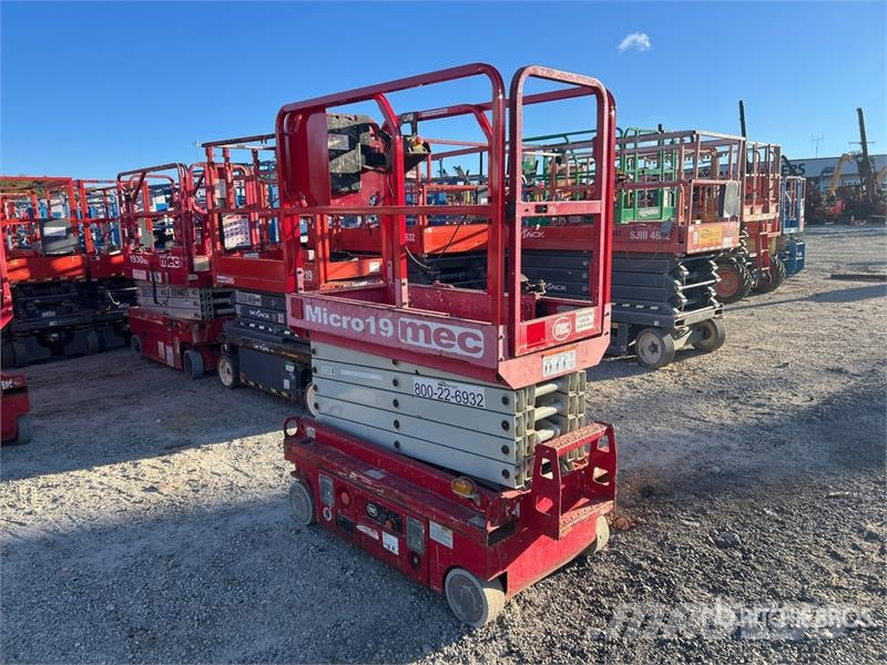 MEC Micro 19 Electric Scissor Lift Scissor lifts