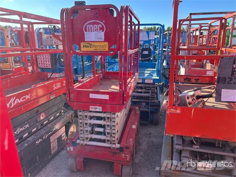 MEC Micro 19 Electric Scissor Lift Scissor lifts