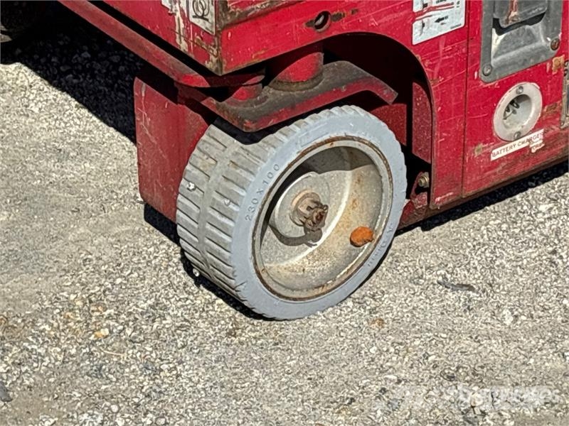 MEC Micro 19 Electric Scissor Lift Škarjaste dvižne ploščadi