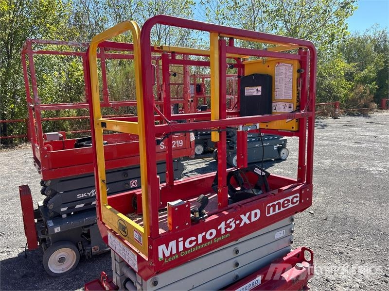 MEC MICRO13XD Electric Scissor Lift Scissor lifts