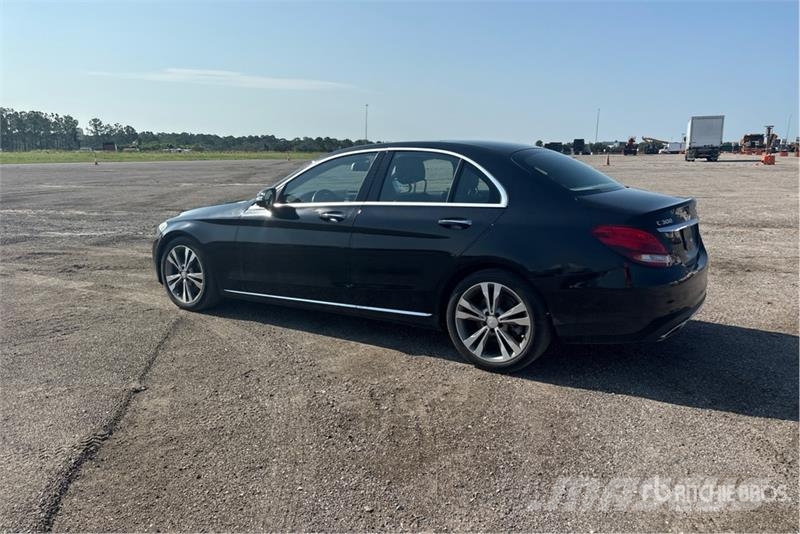 Mercedes-Benz C300 자동차