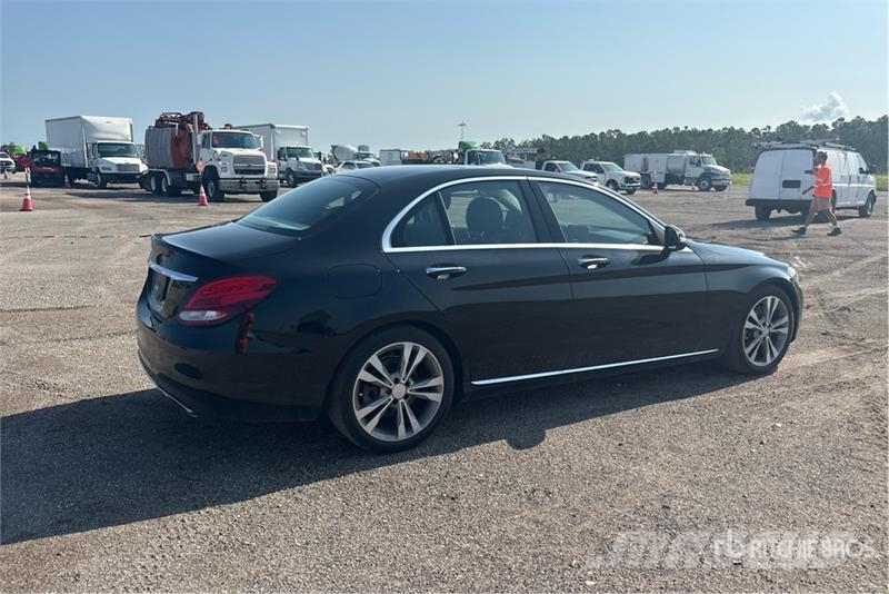 Mercedes-Benz C300 자동차