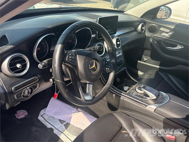 Mercedes-Benz C300 자동차