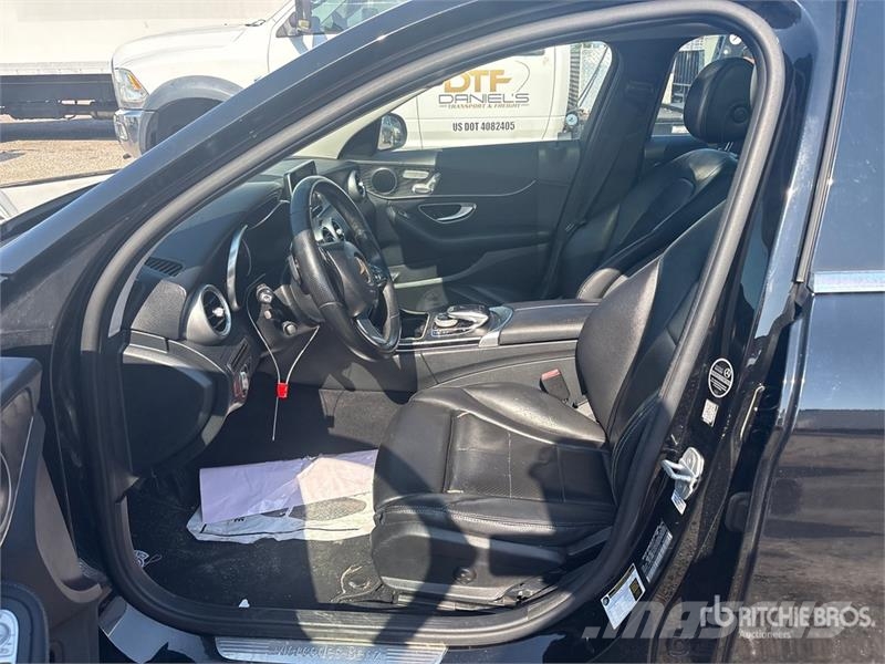 Mercedes-Benz C300 자동차