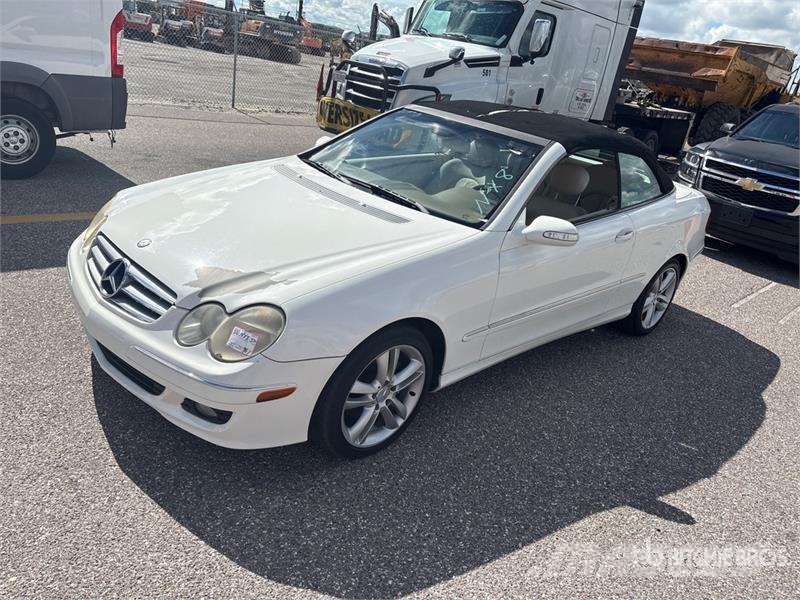Mercedes-Benz CLK350 Convertible 자동차