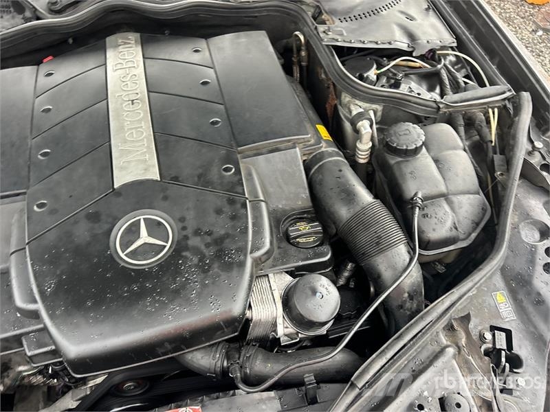 Mercedes-Benz CLS 500 Automobile سيارات