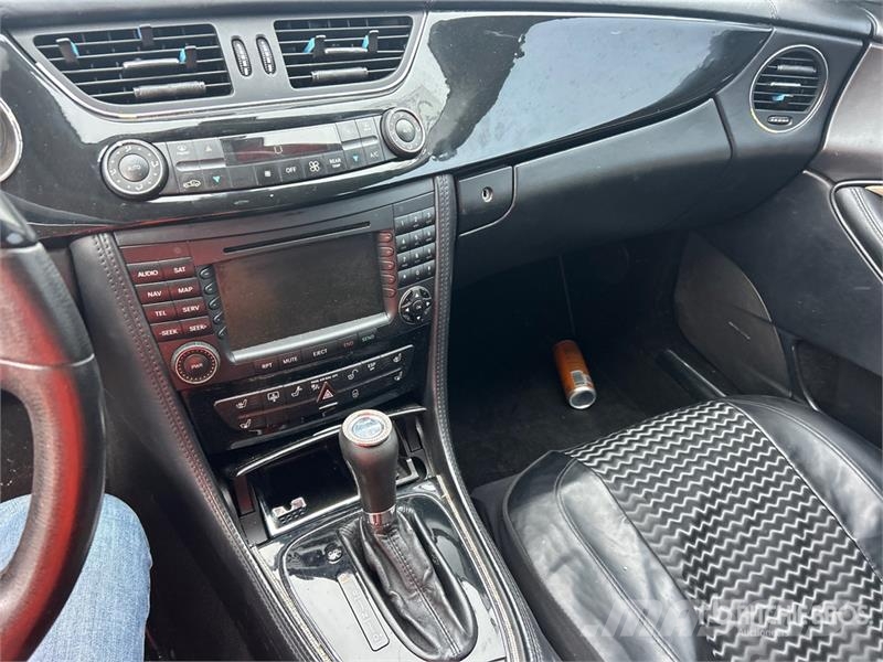 Mercedes-Benz CLS 500 Automobile سيارات