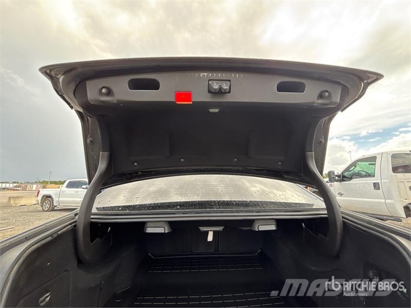 Mercedes-Benz E300 Automobili
