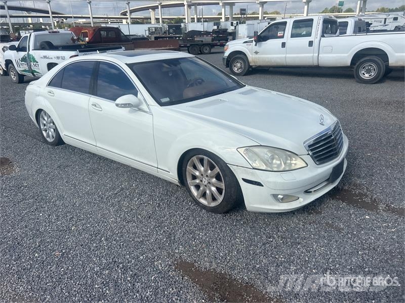 Mercedes-Benz S550 Automašīnas