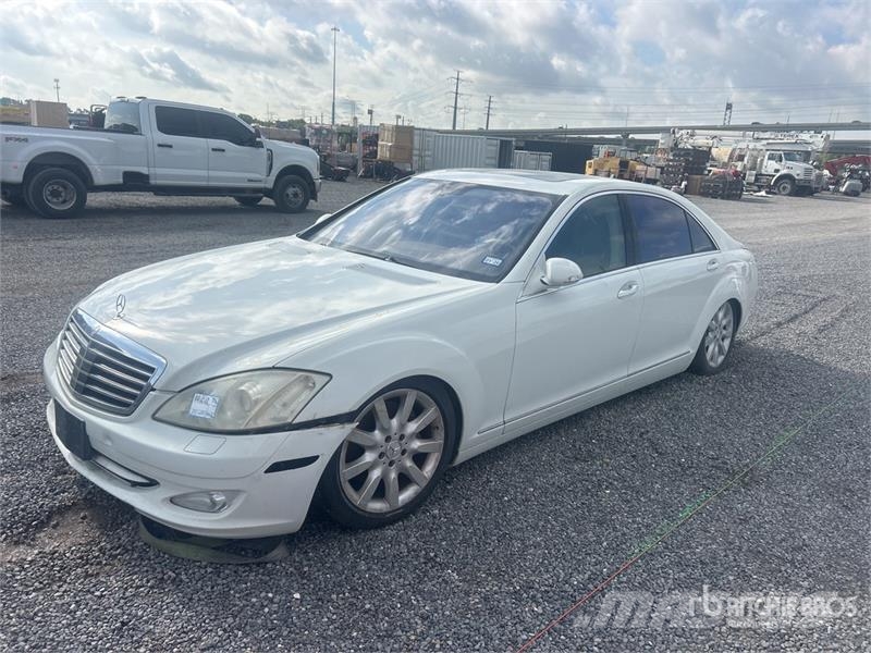 Mercedes-Benz S550 Automašīnas