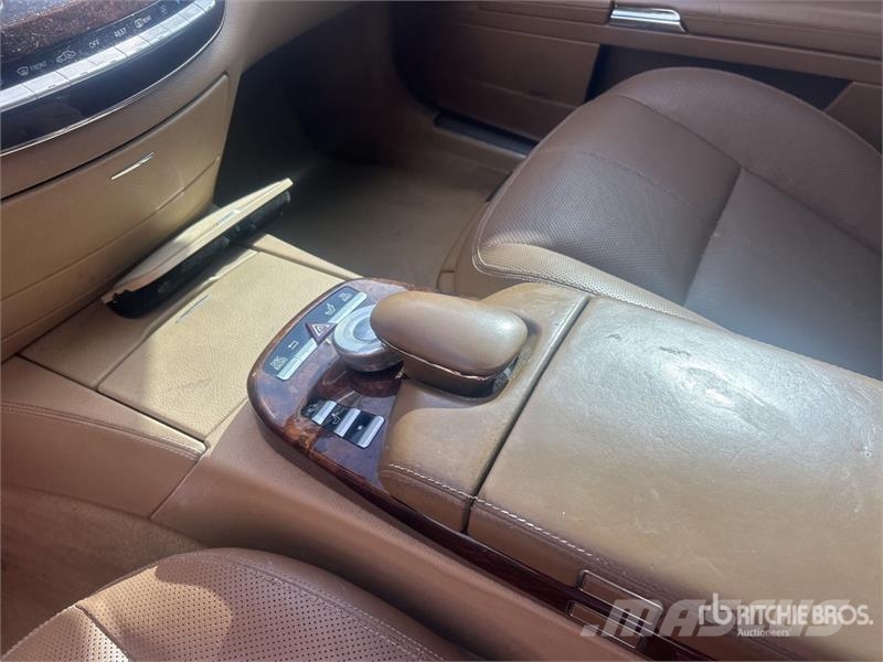 Mercedes-Benz S550 Automašīnas