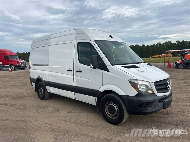 Mercedes-Benz Sprinter 2500 Cargo Van Dostavna vozila / kombiji