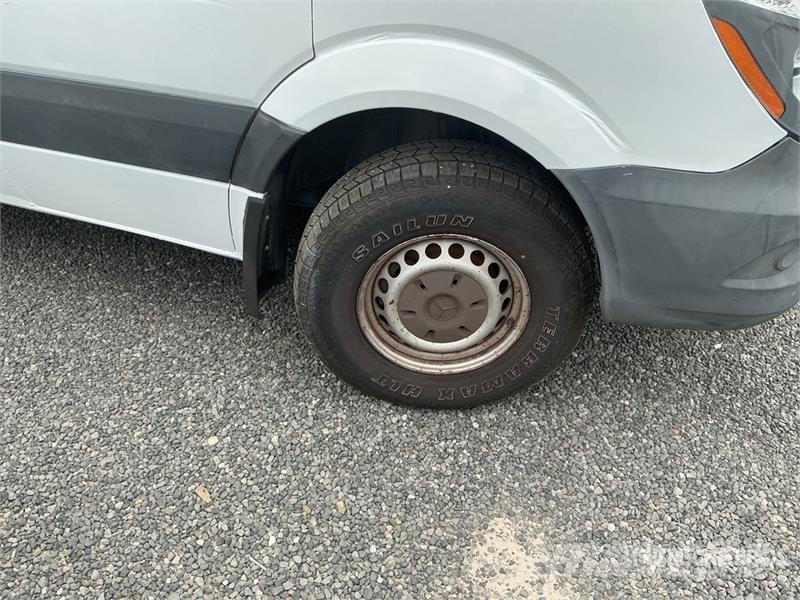 Mercedes-Benz Sprinter 2500 Cargo Van (Inoperable) Furgonetas cerradas
