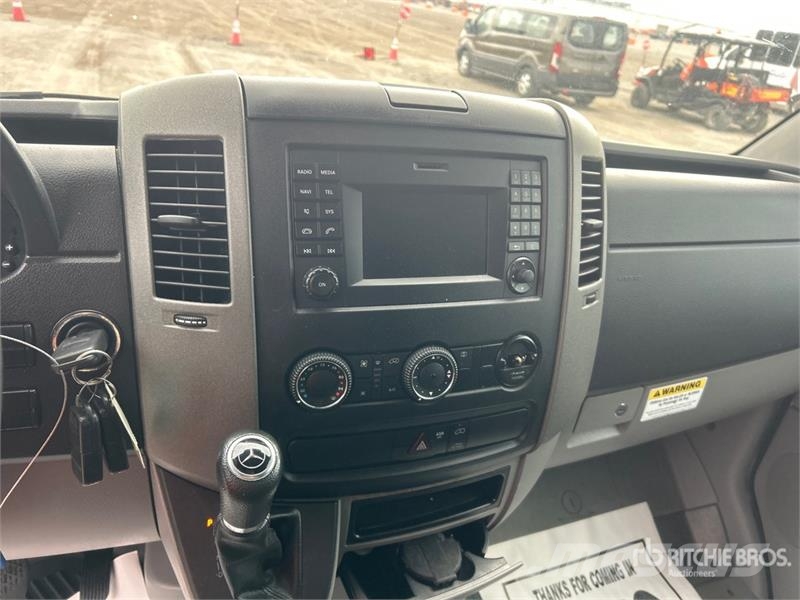 Mercedes-Benz Sprinter 2500 Cargo Van Dostavna vozila / kombiji