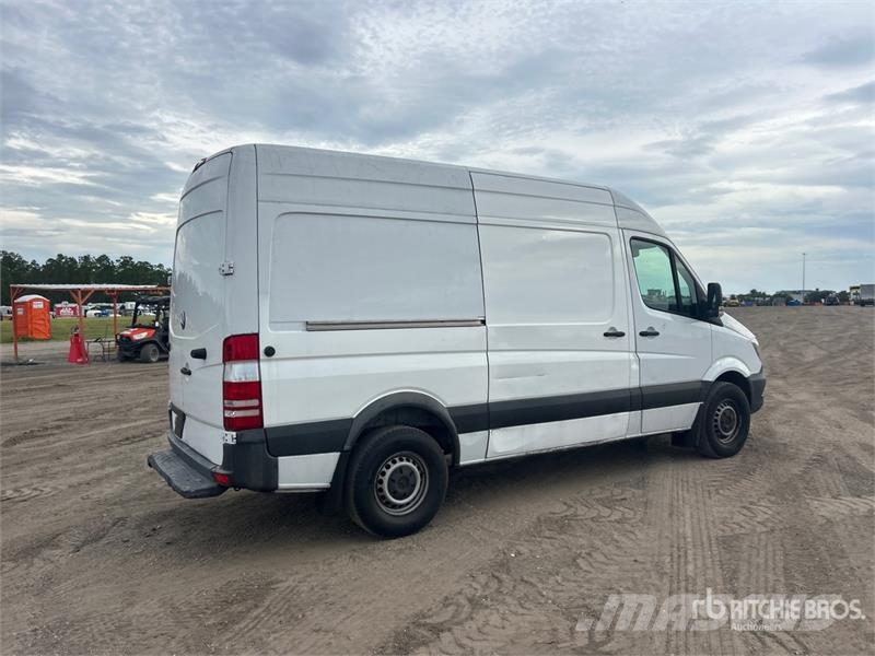 Mercedes-Benz Sprinter 2500 Cargo Van Dostavna vozila / kombiji