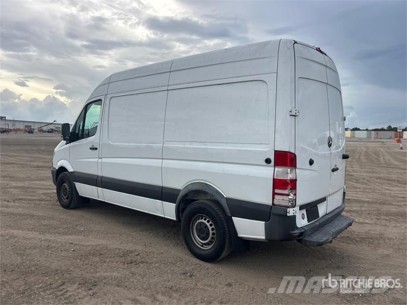 Mercedes-Benz Sprinter 2500 Cargo Van Dostavna vozila / kombiji