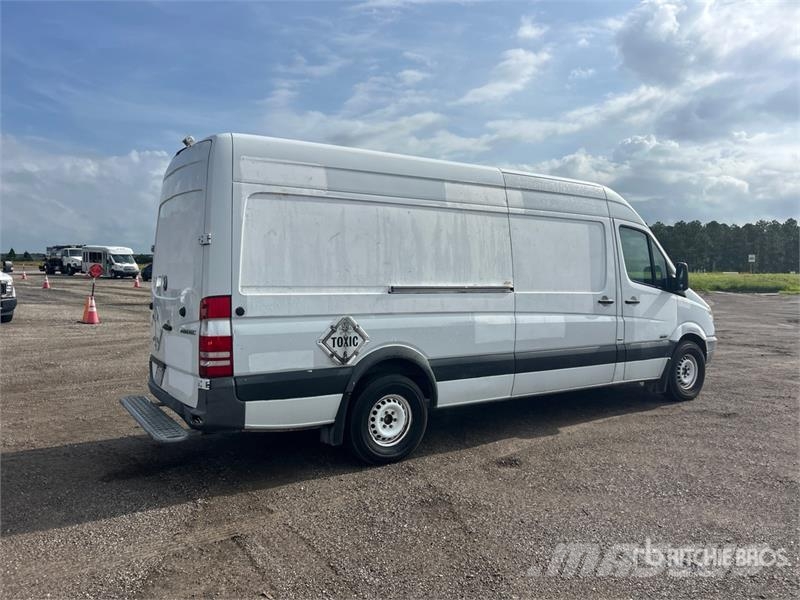 Mercedes-Benz Sprinter 2500 Cargo Van Dodávky