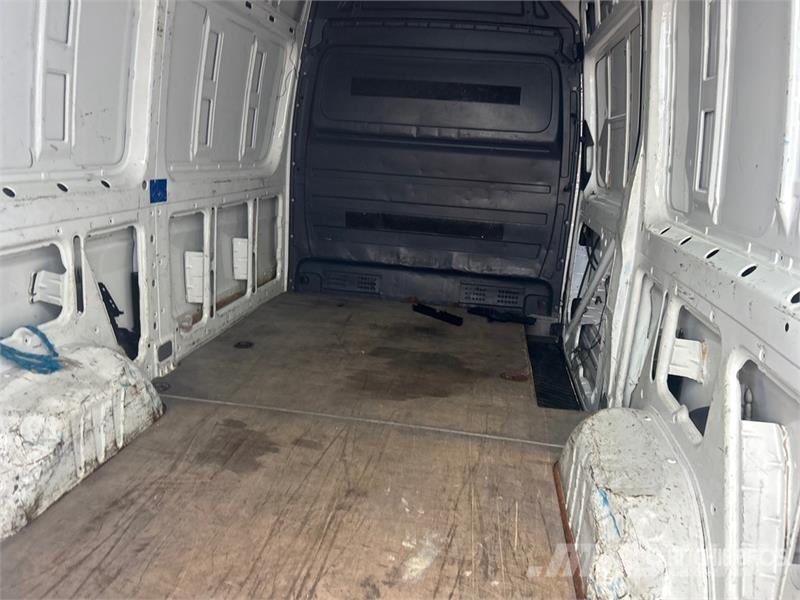 Mercedes-Benz Sprinter 2500 Cargo Van Dostavna vozila / kombiji