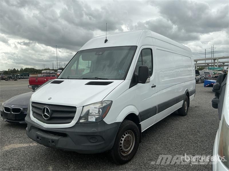 Mercedes-Benz Sprinter 2500 Cargo Van (Inoperable) Furgonetas cerradas