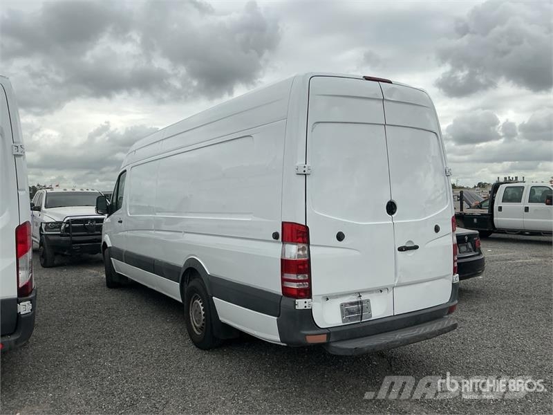 Mercedes-Benz Sprinter 2500 Cargo Van (Inoperable) Furgonetas cerradas