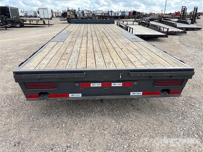 Metalium 24 ft T/A Equipment Trailer Auto pārvadāšanas treileri