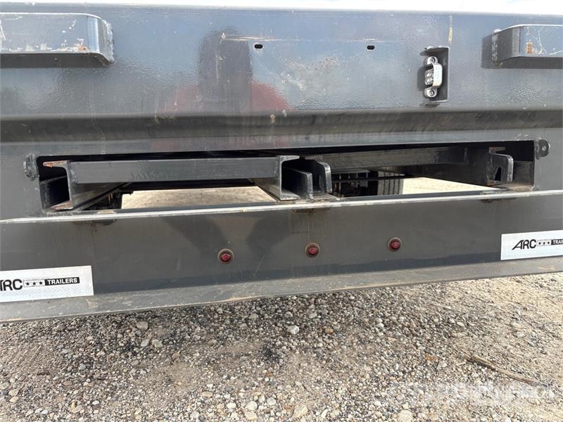 Metalium 24 ft T/A Equipment Trailer Auto pārvadāšanas treileri