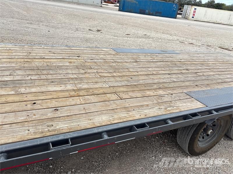 Metalium 24 ft T/A Equipment Trailer Auto pārvadāšanas treileri