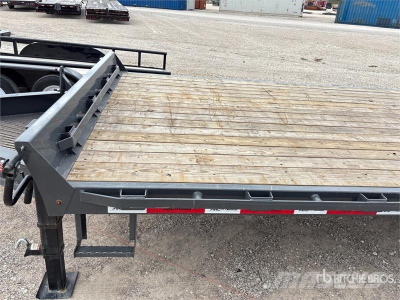 Metalium 24 ft T/A Equipment Trailer Auto pārvadāšanas treileri