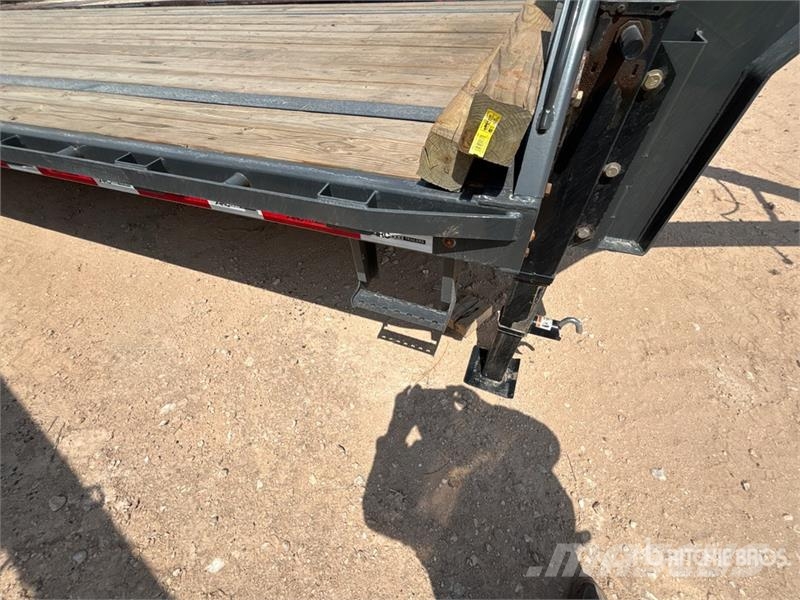 Metalium Industries 40 ft T/A Gooseneck Equipment Auto pārvadāšanas treileri