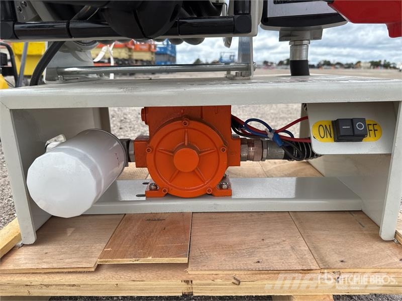 Metered 50 ft Diesel Fuel Reel with HD 12v Pump (U Gradbeništvo - drugo