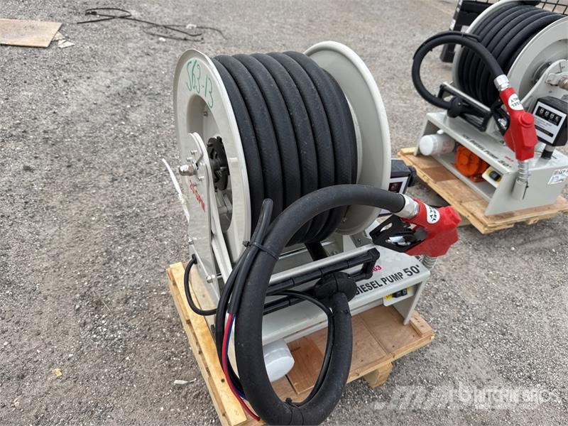 Metered 50 ft Diesel Fuel Reel with HD 12v Pump (U Gradbeništvo - drugo