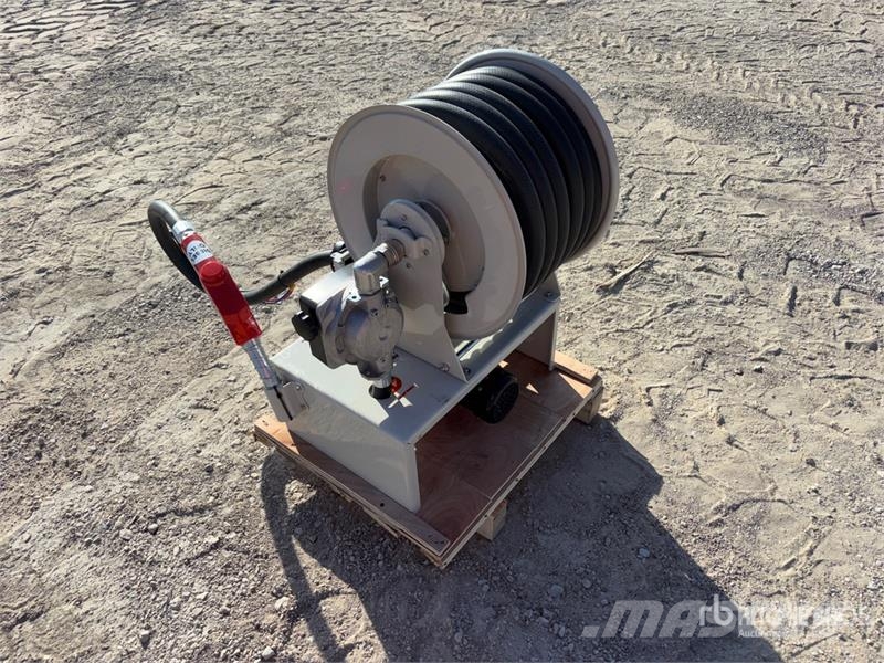Metered Diesel 50 ft Fuel Reel w/ HD 12v Pump (Unu Ostale komponente za građevinarstvo