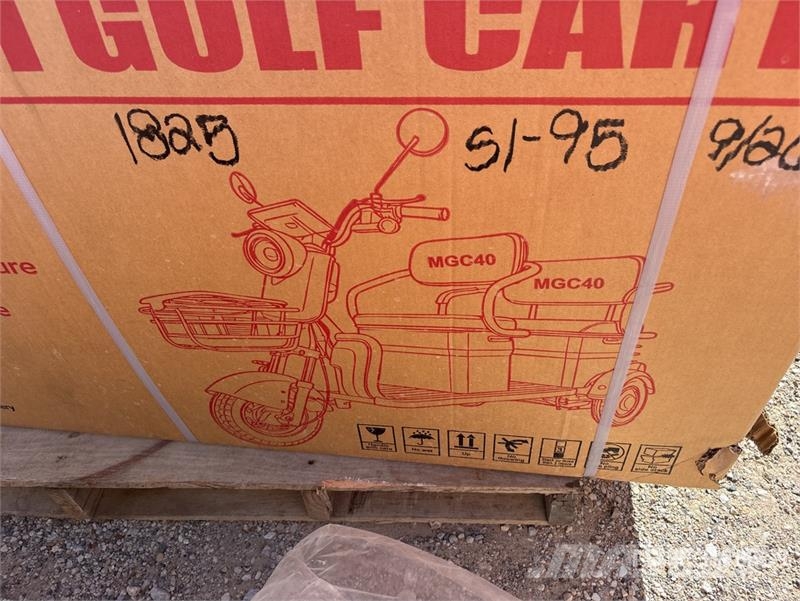  MGC40-RED 3 TT E-Trike Mini Scooter (Unused) Квадроциклы