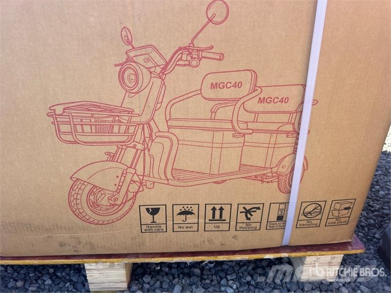  MGC40-Red Electric Trike (Unused) Automašīnas