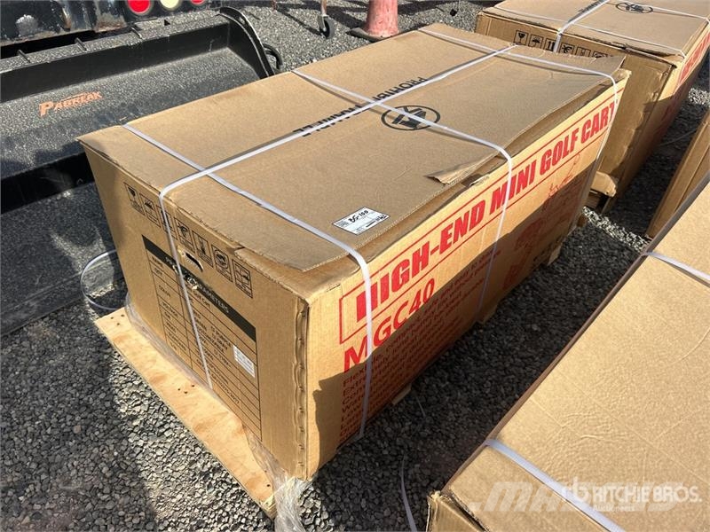 MGC40-Red Electric Trike (Unused) سيارات