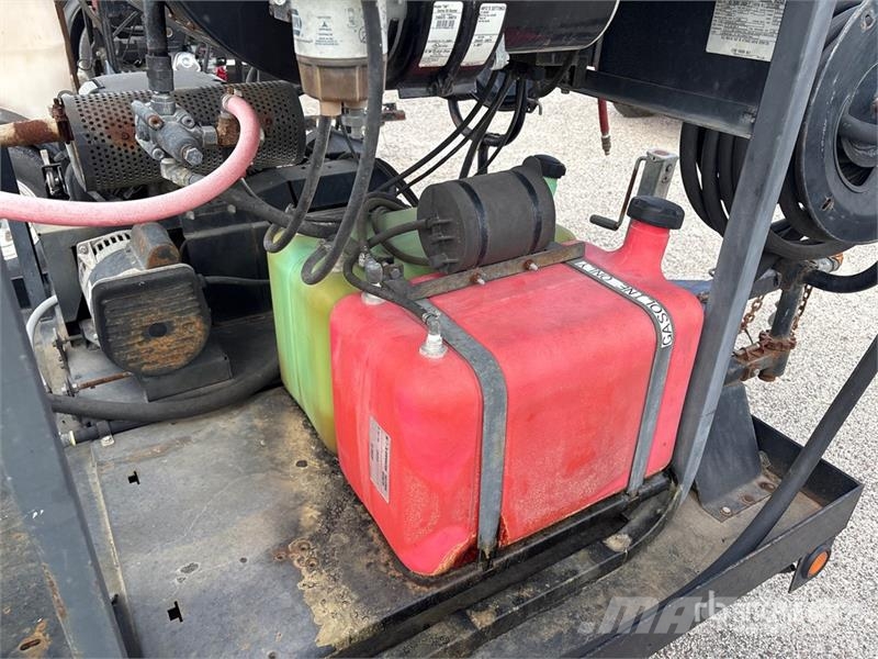 MI-T-M 200 gal S/A Water Tank Trailer Muut kuorma-autot