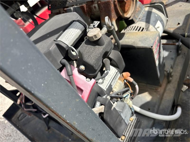 MI-T-M 200 gal S/A Water Tank Trailer Muut kuorma-autot