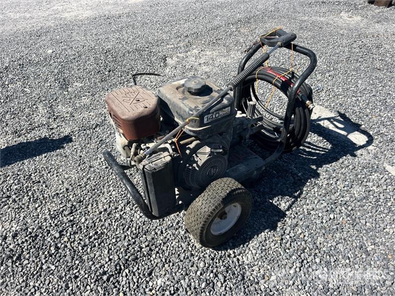 MI-T-M Pressure Washer 저압 세척기