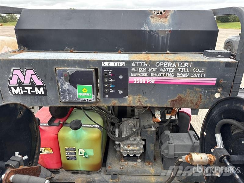MI-T-M Pressure Washer Nettoyeur basse pression
