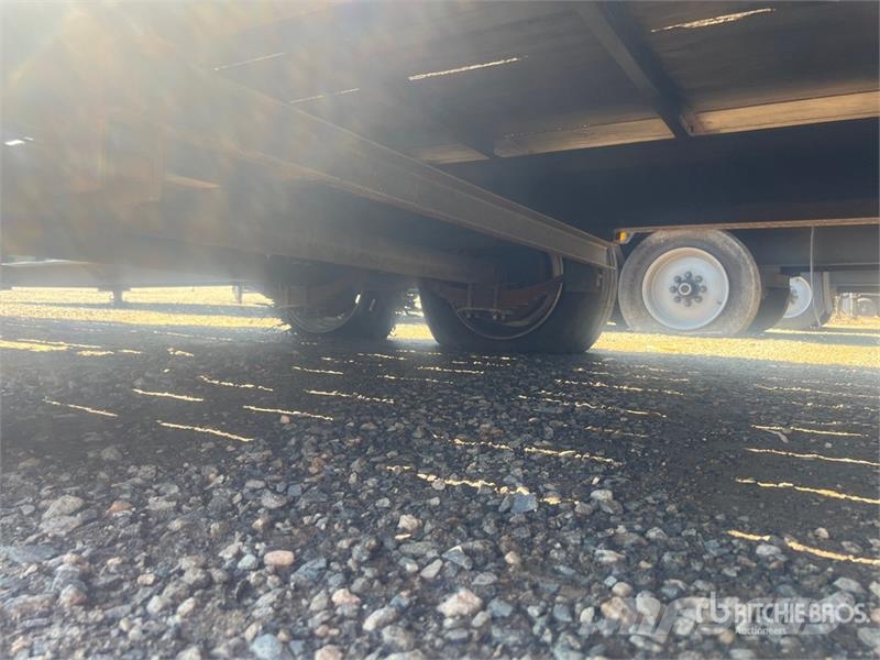  Mid-State 40 ft T/A Gooseneck Equipment Trailer Remolques para transporte de vehículos