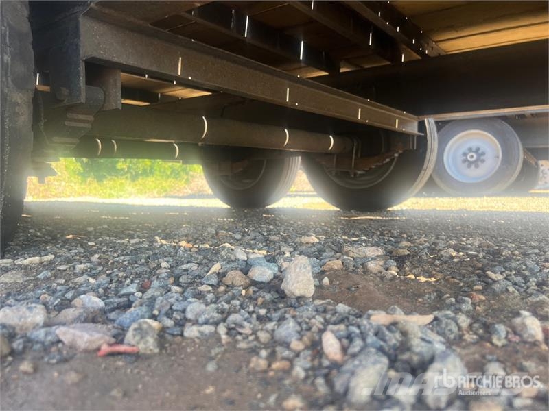  Mid-State 40 ft T/A Gooseneck Equipment Trailer Remolques para transporte de vehículos